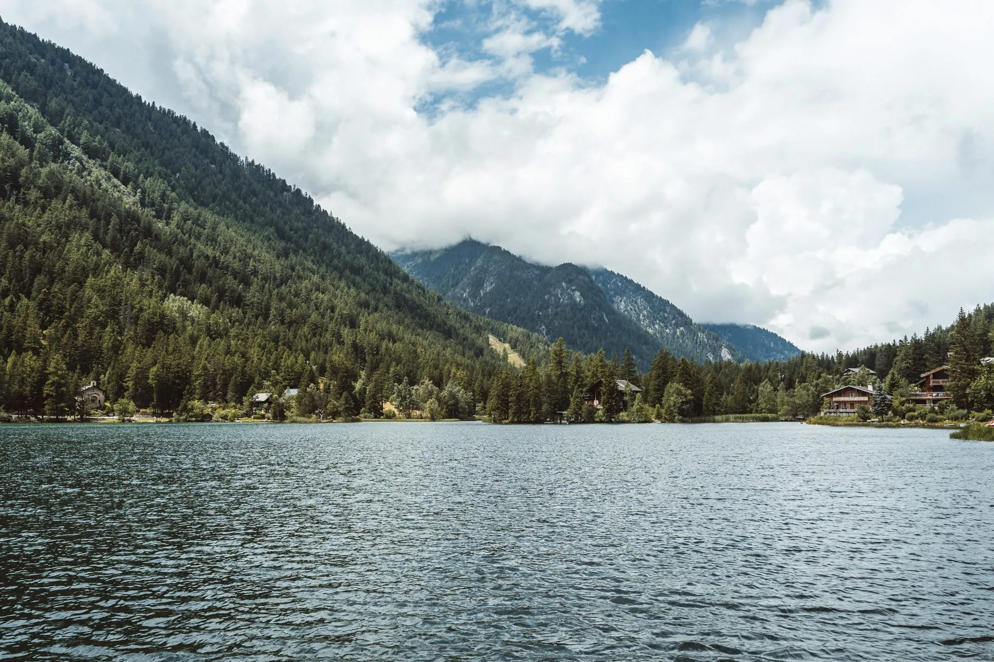 Jezero v Champex Lac
